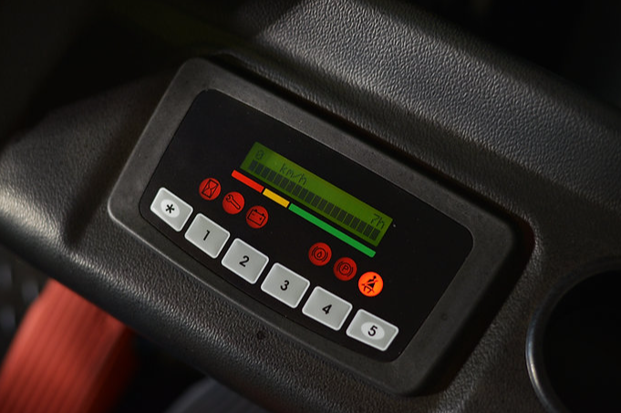 EKKO EK16A Series: 3-Wheel Electric Forklifts – 3,500 lbs Capacity